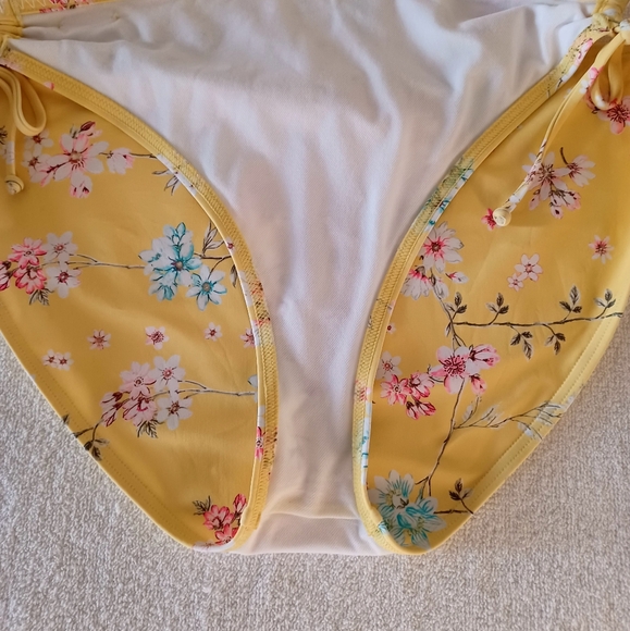 VENUS Sunseeker Yellow Floral Bikini Bottom, size 14 - Picture 12 of 13